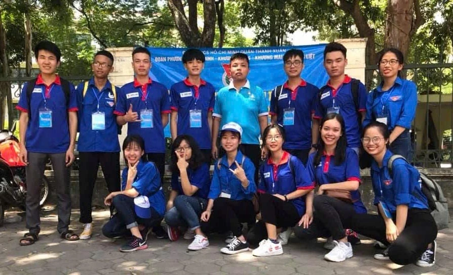 Tiếp sức mùa thi: Cơ duyên của nam sinh ở bến xe Giáp Bát Tiếp sức mùa thi: Cơ duyên của nam sinh ở bến xe Giáp Bát