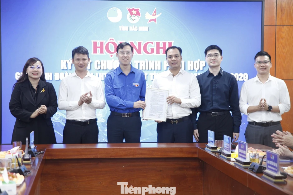 Tỉnh Đoàn Bắc Ninh bắt tay doanh nhân trẻ, rót 80 tỷ đồng cho thanh niên Tỉnh Đoàn Bắc Ninh bắt tay doanh nhân trẻ, rót 80 tỷ đồng cho thanh niên