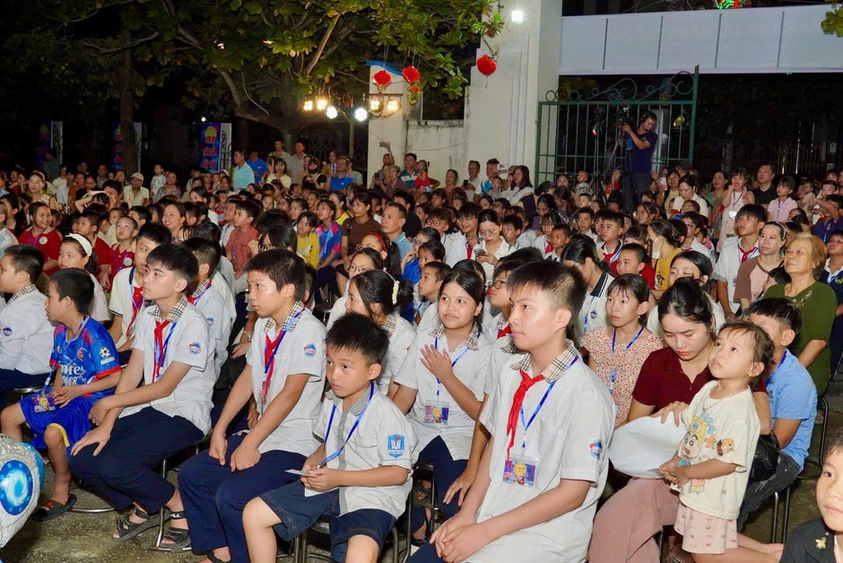 Tỉnh Đoàn Ninh Bình - Doanh nghiệp Xây dựng Xuân Trường tổ chức 'Trung thu cho em - Lồng đèn thắp sáng ước mơ' Tỉnh Đoàn Ninh Bình - Doanh nghiệp Xây dựng Xuân Trường tổ chức 'Trung thu cho em - Lồng đèn thắp sáng ước mơ'