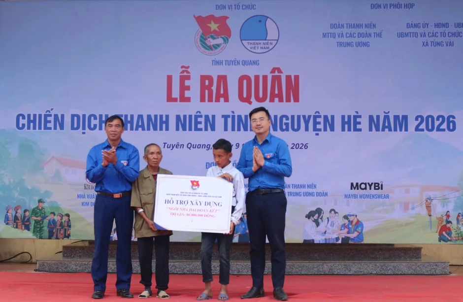 Tình nguyện hè trên vùng biên cương Tổ quốc