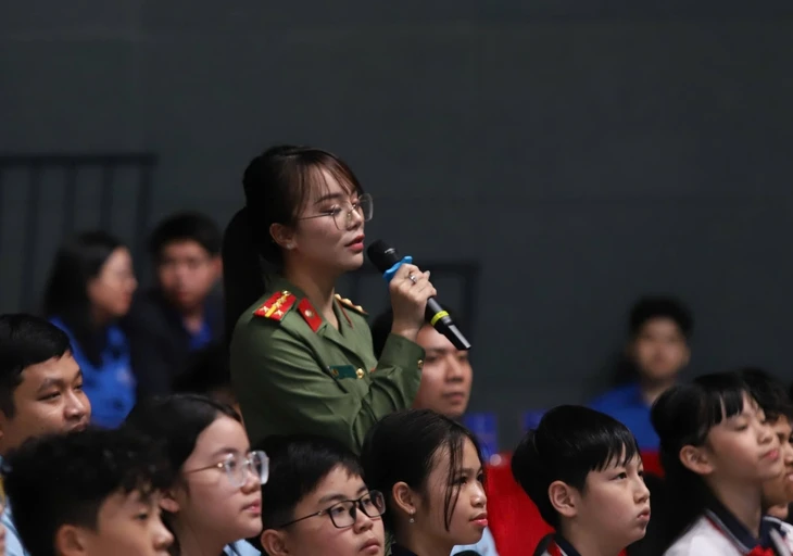 Tổ chức Đoàn làm gì để bảo vệ thanh thiếu nhi trước tội phạm mạng? Tổ chức Đoàn làm gì để bảo vệ thanh thiếu nhi trước tội phạm mạng?