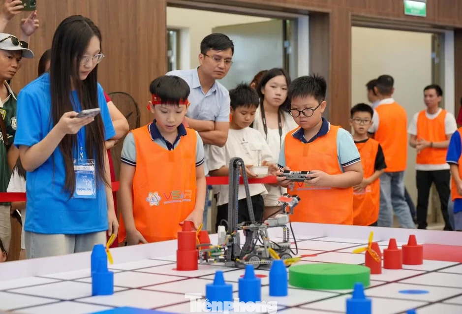 Tổ chức lớp đào tạo 'Bình dân học vụ số' về các xã biên giới Tổ chức lớp đào tạo 'Bình dân học vụ số' về các xã biên giới