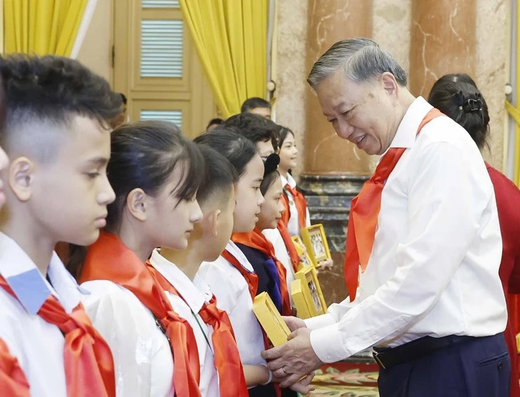Tổng Bí thư, Chủ tịch nước: Tuyệt đối không để bạo lực, xúc phạm, kỳ thị, bắt nạt trong trường học