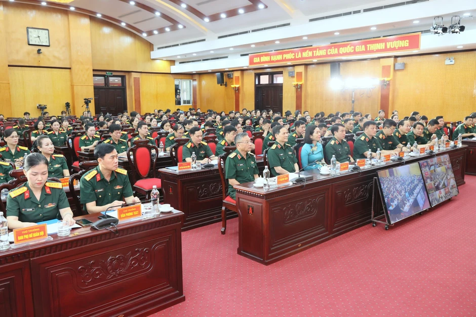 Tổng cục Chính trị vinh danh nữ quân nhân đỡ đầu trẻ mồ côi Tổng cục Chính trị vinh danh nữ quân nhân đỡ đầu trẻ mồ côi