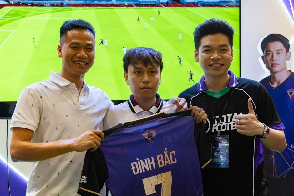 Total Football VNG ra mắt ấn tượng tại sự kiện Vietnam Gameverse 2026 Total Football VNG ra mắt ấn tượng tại sự kiện Vietnam Gameverse 2026