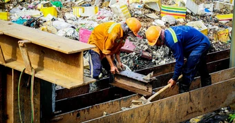 TP.HCM: Lao động trung niên ‘lép vế’ khi doanh nghiệp chuộng người trẻ