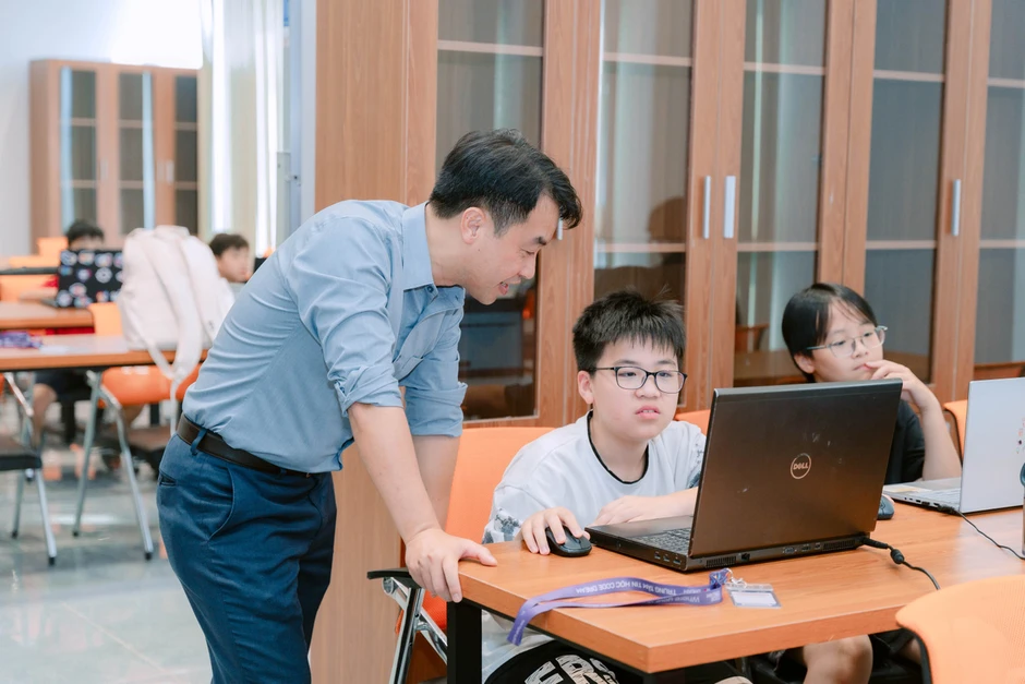 Trại hè lập trình bán trú cho thanh thiếu nhi