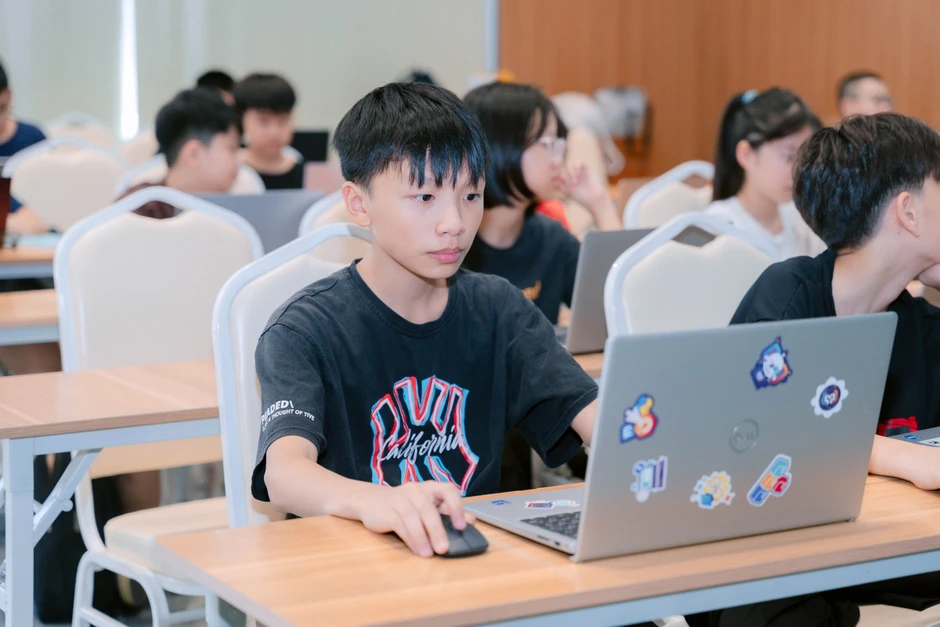 Trại hè lập trình bán trú cho thanh thiếu nhi