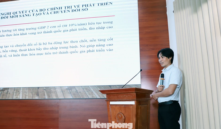 Tranh tài báo cáo viên giỏi tuyên truyền Nghị quyết Đại hội XIV của Đảng Tranh tài báo cáo viên giỏi tuyên truyền Nghị quyết Đại hội XIV của Đảng