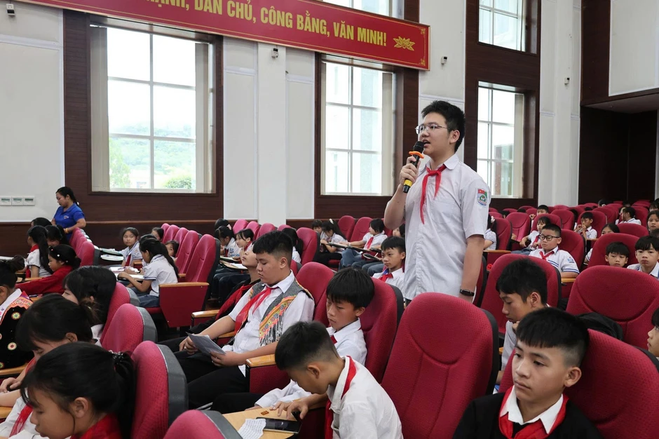 Trẻ em đối thoại với đại biểu Quốc hội, đại biểu Hội đồng nhân dân tỉnh Trẻ em đối thoại với đại biểu Quốc hội, đại biểu Hội đồng nhân dân tỉnh