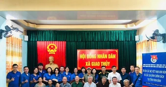 Tri ân Mẹ Việt Nam Anh hùng và gia đình chính sách ở Ninh Bình