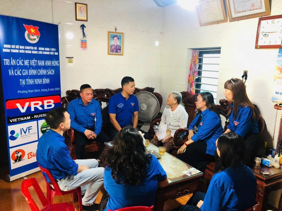 Tri ân Mẹ Việt Nam Anh hùng và gia đình chính sách ở Ninh Bình Tri ân Mẹ Việt Nam Anh hùng và gia đình chính sách ở Ninh Bình