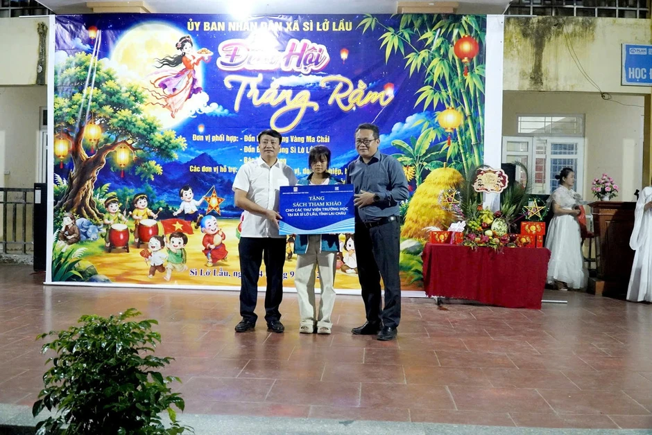 Trung thu đặc biệt của học sinh vùng cao, biên giới Lai Châu Trung thu đặc biệt của học sinh vùng cao, biên giới Lai Châu