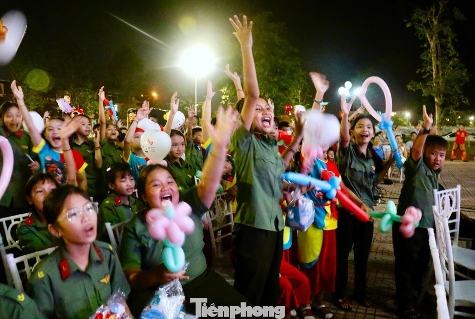 Trung thu đầu tiên dưới mái trường Công an Trung thu đầu tiên dưới mái trường Công an