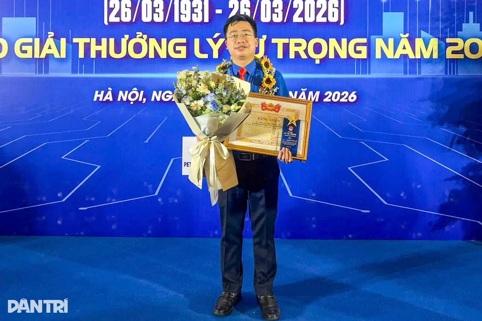 Trung ương Đoàn đón nhận Huân chương Lao động hạng Nhất Trung ương Đoàn đón nhận Huân chương Lao động hạng Nhất