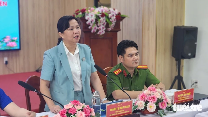 Trưởng công an cùng chủ tịch phường đối thoại chân tình với các bạn trẻ ‘chưa tốt’ Trưởng công an cùng chủ tịch phường đối thoại chân tình với các bạn trẻ ‘chưa tốt’