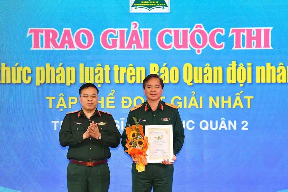 Trường Sĩ quan Lục quân 2 trở thành quán quân thi tìm hiểu kiến thức pháp luật 2025 Trường Sĩ quan Lục quân 2 trở thành quán quân thi tìm hiểu kiến thức pháp luật 2025