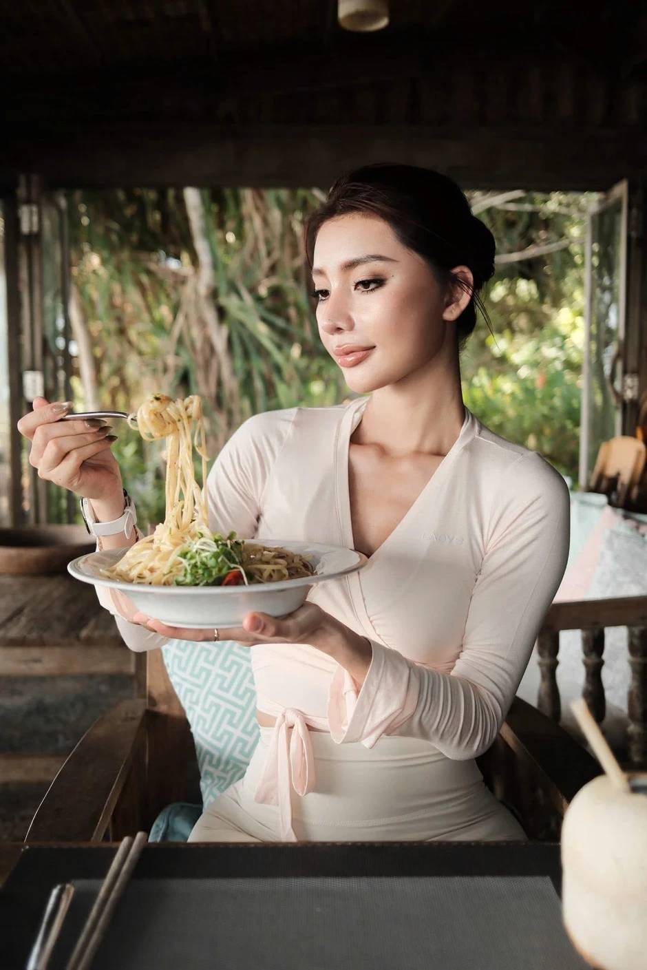 Từ cô gái '3 vòng như 1' đến vóc dáng ai cũng mê Từ cô gái '3 vòng như 1' đến vóc dáng ai cũng mê