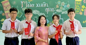 Từ nỗi lo ‘nghiện’ điện thoại, cô giáo Nha Trang tạo cuộc thi ảnh Tết kéo học sinh gần lại gia đình