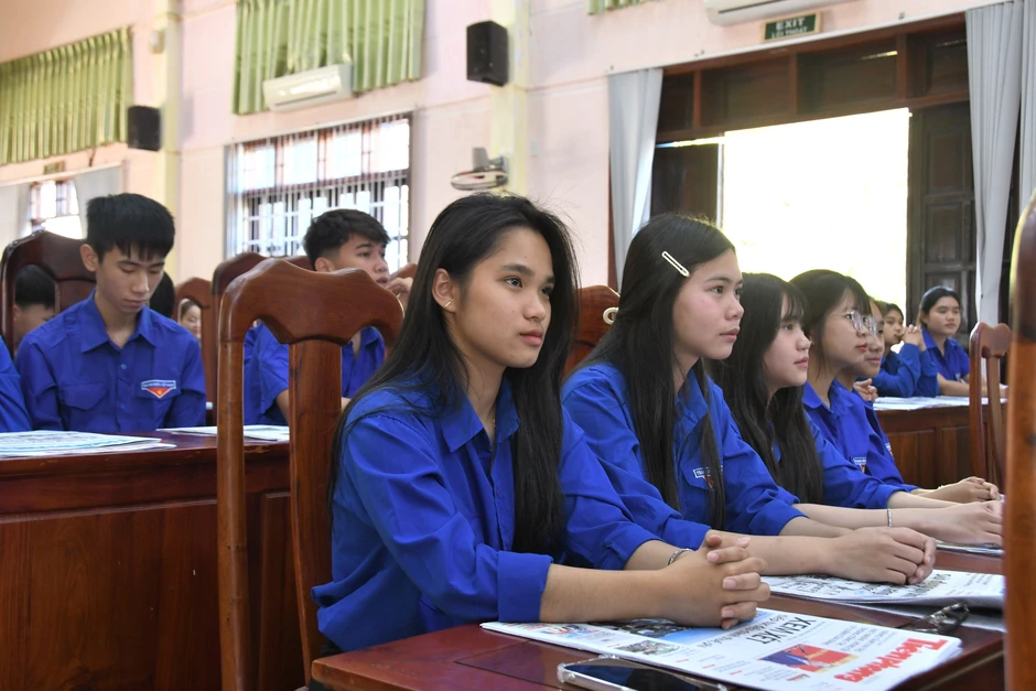 Từ ruộng đồng đến nghị trường: Cử tri mong chính sách giúp thanh niên khởi nghiệp tại quê Từ ruộng đồng đến nghị trường: Cử tri mong chính sách giúp thanh niên khởi nghiệp tại quê