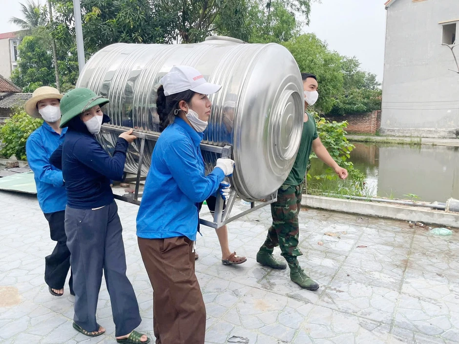 Tuổi trẻ Bắc Ninh đội nắng 40 độ, tăng tốc mặt bằng sân bay Gia Bình Tuổi trẻ Bắc Ninh đội nắng 40 độ, tăng tốc mặt bằng sân bay Gia Bình