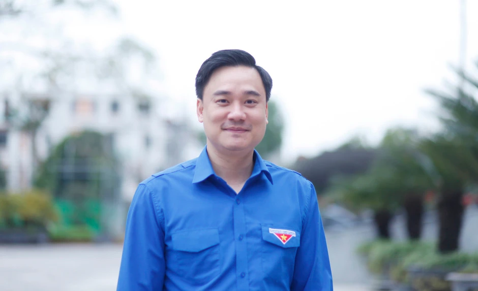 Tuổi trẻ Bắc Ninh đội nắng 40 độ, tăng tốc mặt bằng sân bay Gia Bình Tuổi trẻ Bắc Ninh đội nắng 40 độ, tăng tốc mặt bằng sân bay Gia Bình