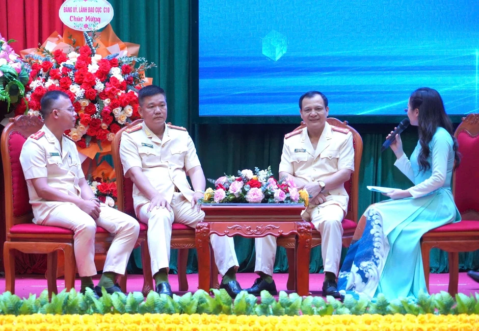Tuổi trẻ C10 phát huy vai trò xung kích cảm hóa, hướng thiện những người lầm lỡ Tuổi trẻ C10 phát huy vai trò xung kích cảm hóa, hướng thiện những người lầm lỡ