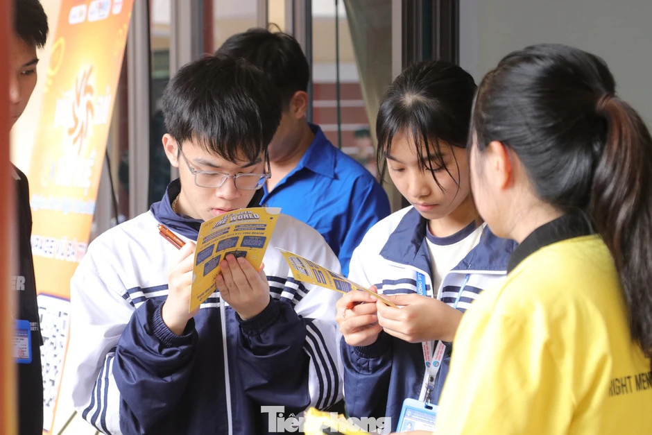 Tuổi trẻ Nghệ An hào hứng trải nghiệm cuộc thi nâng cao năng lực tiếng Anh 2026 Tuổi trẻ Nghệ An hào hứng trải nghiệm cuộc thi nâng cao năng lực tiếng Anh 2026