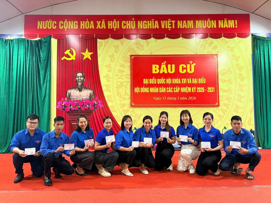 Tuổi trẻ Ninh Bình xung kích hỗ trợ Ngày hội toàn dân tham gia bầu cử Tuổi trẻ Ninh Bình xung kích hỗ trợ Ngày hội toàn dân tham gia bầu cử