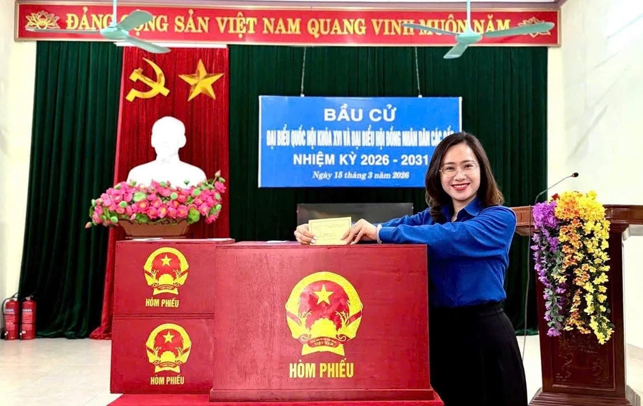 Tuổi trẻ Ninh Bình xung kích hỗ trợ Ngày hội toàn dân tham gia bầu cử Tuổi trẻ Ninh Bình xung kích hỗ trợ Ngày hội toàn dân tham gia bầu cử