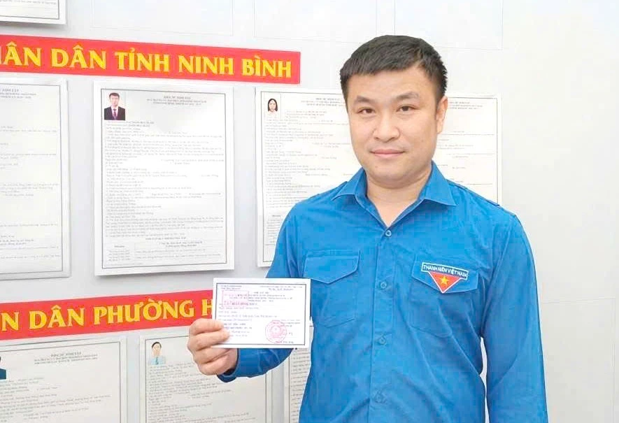 Tuổi trẻ Ninh Bình xung kích hỗ trợ Ngày hội toàn dân tham gia bầu cử Tuổi trẻ Ninh Bình xung kích hỗ trợ Ngày hội toàn dân tham gia bầu cử