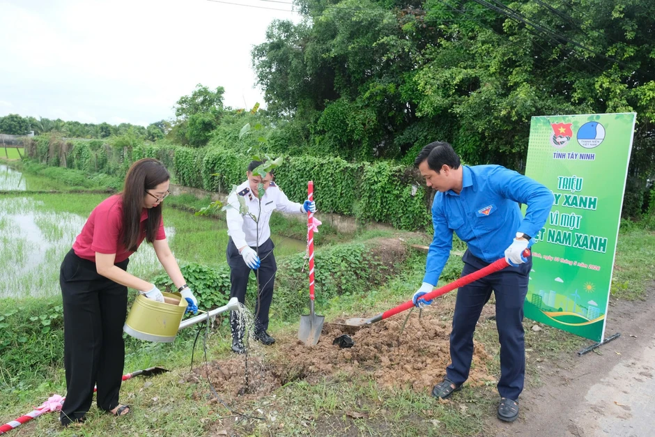 Tuổi trẻ Tây Ninh khởi động mùa hè tình nguyện Tuổi trẻ Tây Ninh khởi động mùa hè tình nguyện