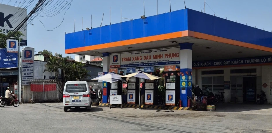 Tuyến đường 17 km có 6 cây xăng không chấp nhận thanh toán chuyển khoản ở TP.HCM