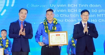 Tuyên dương 60 ‘thủ lĩnh áo xanh’ Thái Nguyên