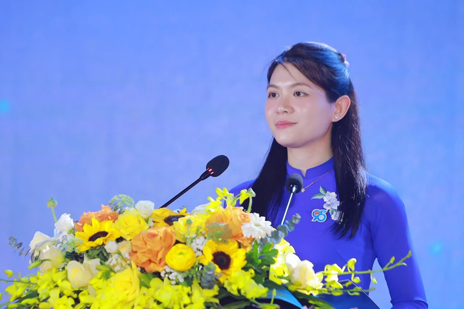 Tuyên dương 60 ‘thủ lĩnh áo xanh’ Thái Nguyên Tuyên dương 60 ‘thủ lĩnh áo xanh’ Thái Nguyên