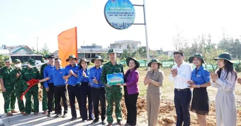 Tuyến đường điện mặt trời 1,4 km gây chú ý ở Quảng Ngãi