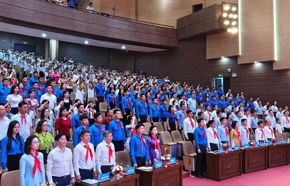 Tuyên dương Tổng phụ trách Đội tiêu biểu và Chỉ huy Đội giỏi tỉnh Ninh Bình, Huế Tuyên dương Tổng phụ trách Đội tiêu biểu và Chỉ huy Đội giỏi tỉnh Ninh Bình, Huế