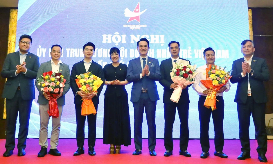 Ủy ban Trung ương Hội Doanh nhân trẻ Việt Nam kiện toàn nhân sự Ủy ban Trung ương Hội Doanh nhân trẻ Việt Nam kiện toàn nhân sự