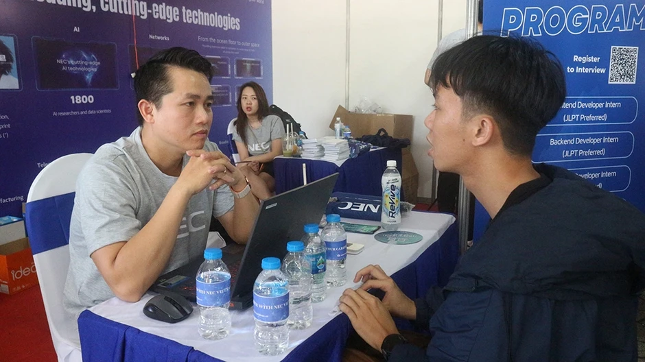 Vì sao ngoại ngữ thứ hai cho người trẻ trở thành lợi thế cạnh tranh sống còn? Vì sao ngoại ngữ thứ hai cho người trẻ trở thành lợi thế cạnh tranh sống còn?