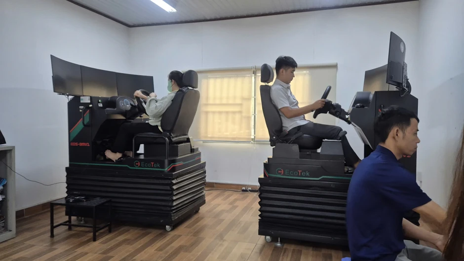 Vì sao nhiều người chưa có xe nhưng vẫn học bằng lái ô tô? Vì sao nhiều người chưa có xe nhưng vẫn học bằng lái ô tô?