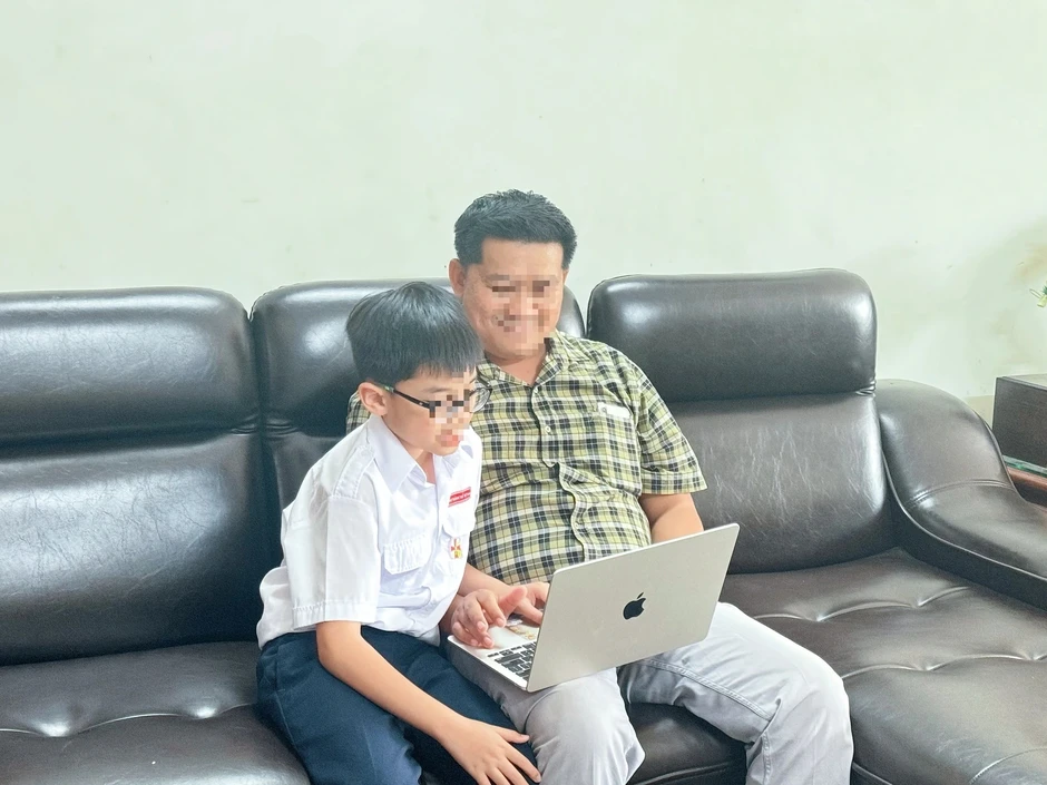 Vì sao nhiều người trẻ dù yêu thương nhưng ngại tâm sự với ba mẹ? Vì sao nhiều người trẻ dù yêu thương nhưng ngại tâm sự với ba mẹ?