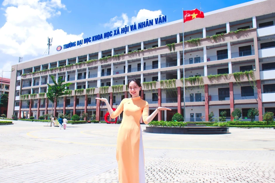 Vì sao sinh viên thích mặc áo dài trong ngày nhận bằng tốt nghiệp?