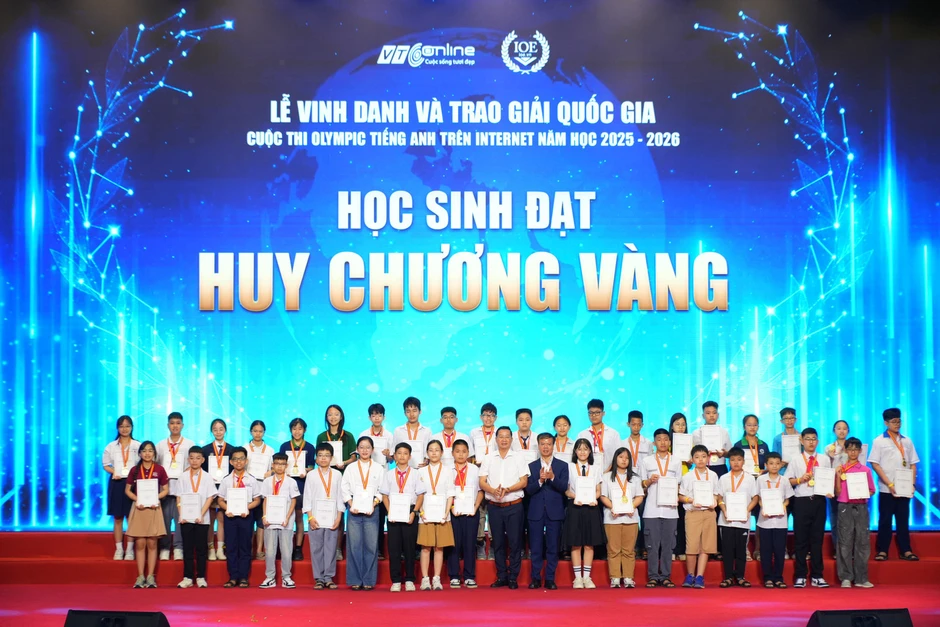 Vinh danh và trao giải quốc gia cuộc thi Olympic tiếng Anh trên Internet Vinh danh và trao giải quốc gia cuộc thi Olympic tiếng Anh trên Internet