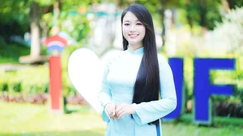 Vững tin bước ra thế giới