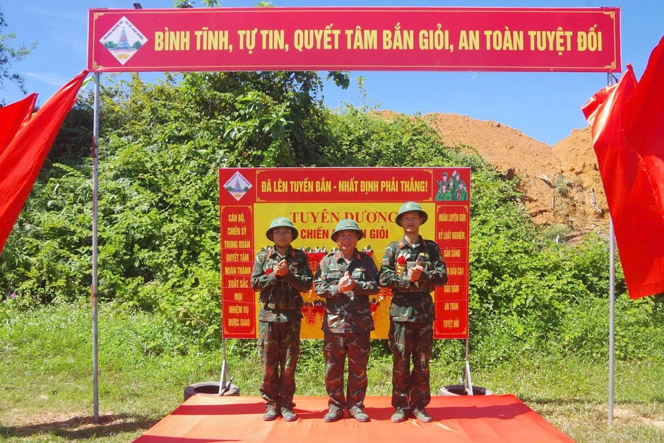 Vượt nắng lửa thao trường, tân binh Trung đoàn Tu Vũ hoàn thành tốt ‘3 tiếng nổ’