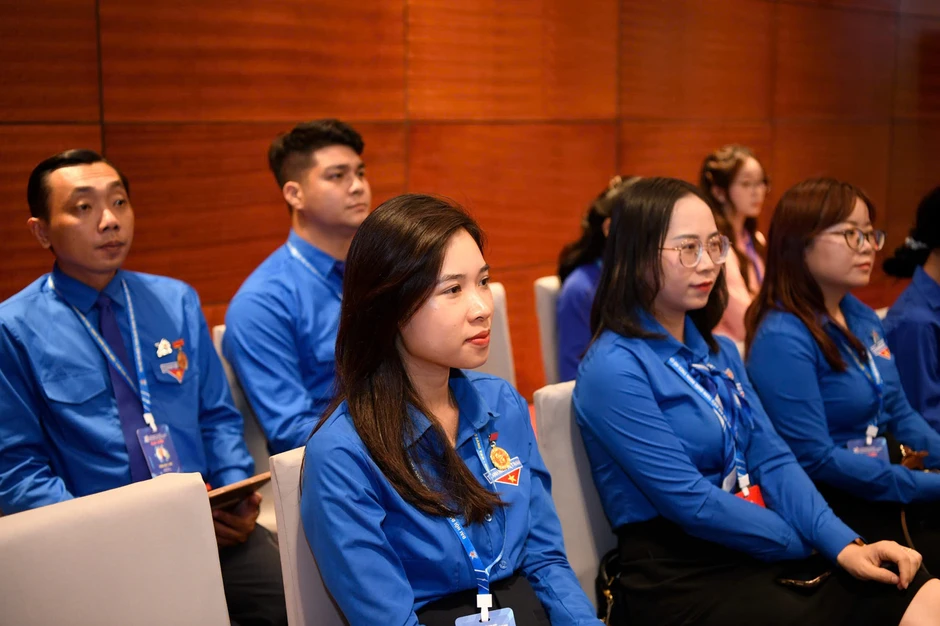 Xây dựng ‘sức đề kháng tư tưởng’ và năng lực công dân số cho thanh niên Xây dựng ‘sức đề kháng tư tưởng’ và năng lực công dân số cho thanh niên