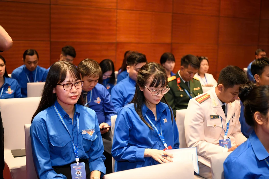 Xây dựng ‘sức đề kháng tư tưởng’ và năng lực công dân số cho thanh niên Xây dựng ‘sức đề kháng tư tưởng’ và năng lực công dân số cho thanh niên