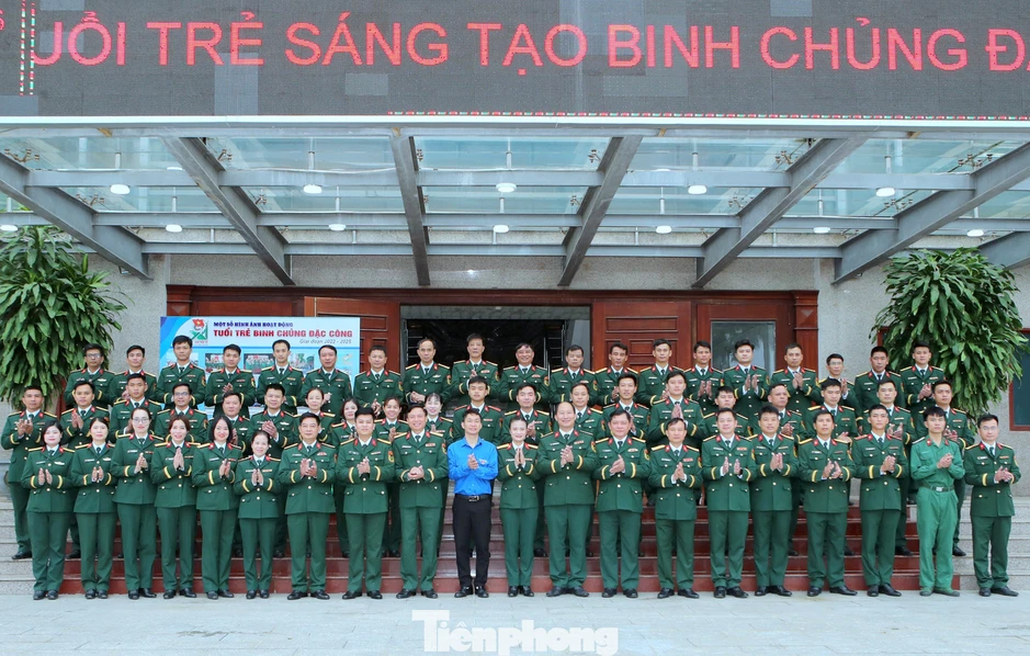 Xây dựng thế hệ thanh niên Đặc công có ‘sức đề kháng’ tuyệt đối trước thông tin xấu độc trên mạng Xây dựng thế hệ thanh niên Đặc công có ‘sức đề kháng’ tuyệt đối trước thông tin xấu độc trên mạng