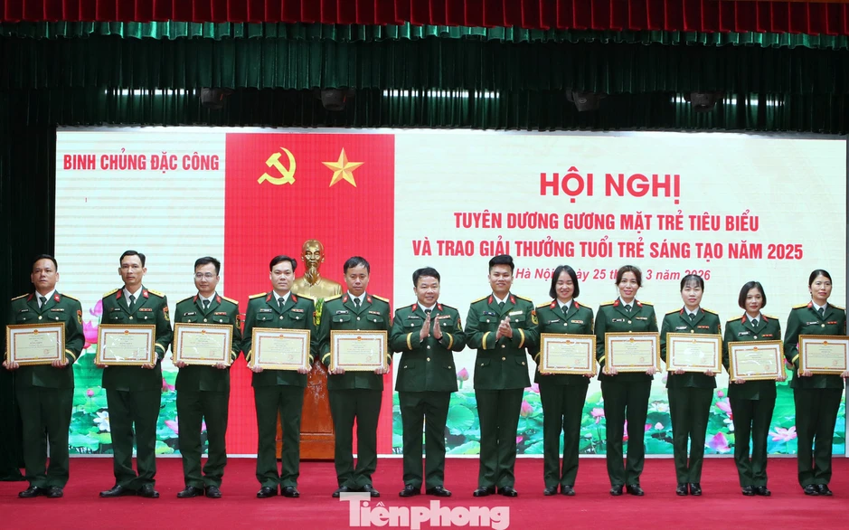 Xây dựng thế hệ thanh niên Đặc công có ‘sức đề kháng’ tuyệt đối trước thông tin xấu độc trên mạng Xây dựng thế hệ thanh niên Đặc công có ‘sức đề kháng’ tuyệt đối trước thông tin xấu độc trên mạng