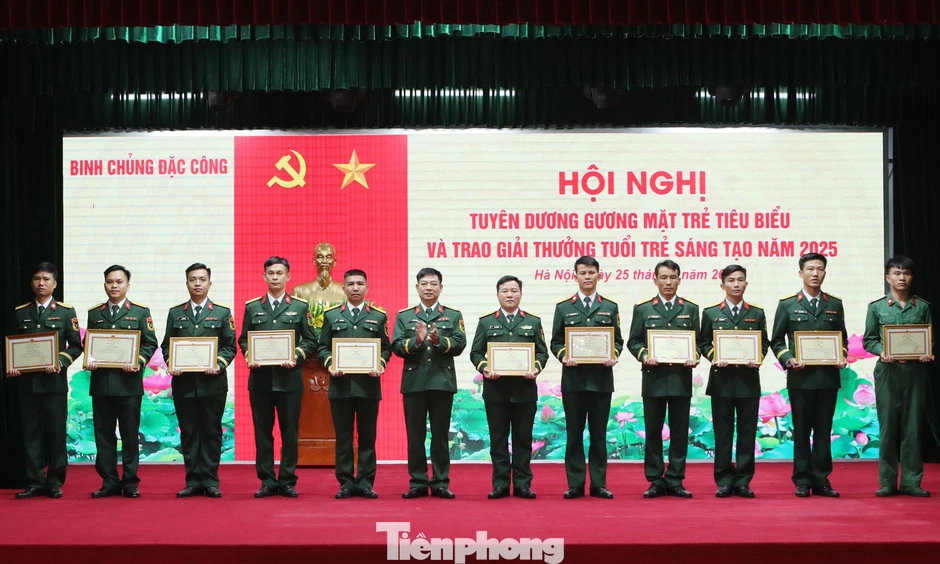 Xây dựng thế hệ thanh niên Đặc công có ‘sức đề kháng’ tuyệt đối trước thông tin xấu độc trên mạng Xây dựng thế hệ thanh niên Đặc công có ‘sức đề kháng’ tuyệt đối trước thông tin xấu độc trên mạng